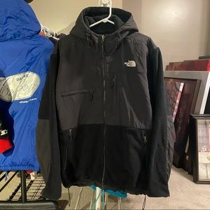THE NORTH FACE JACKET